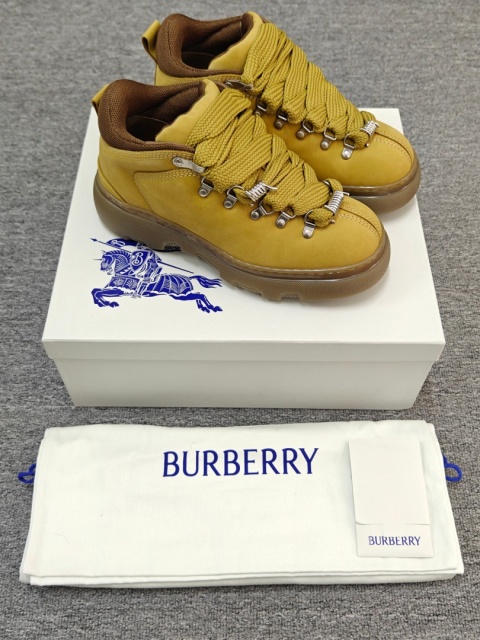 Buty Burberry
