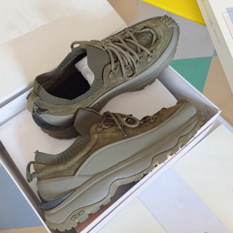 Buty Moncler