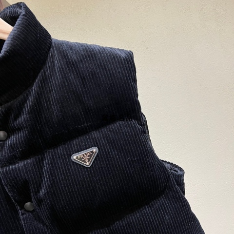 Kamizelka sztruksowa Prada