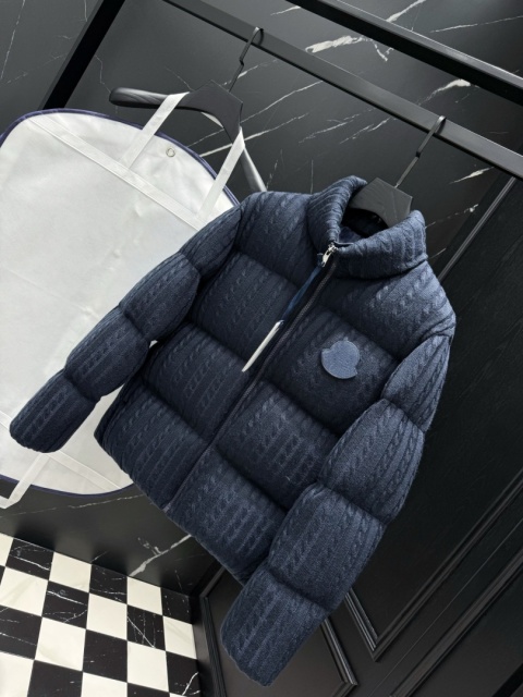 Kurtka puchowa Moncler