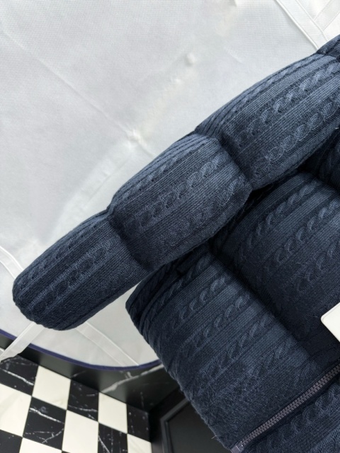 Kurtka puchowa Moncler